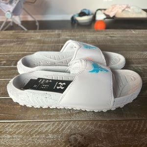 $70 Under Armour Project Rock 3 Men's Sz 8 Grey Blue Surf Slides Sandels